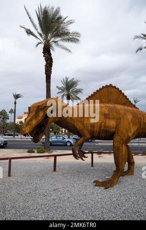 Palm Springs, Stati Uniti. 8th novembre 2022 sculture di dinosauro Jurassic Wonders dal Museo delle antiche meraviglie di Palm Springs. Foto Stock