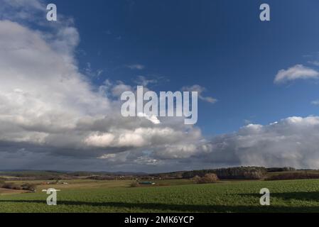 Tempesta di tuoni in arrivo sulla Svizzera francone, la Franconia media, la Baviera, la Germania Foto Stock