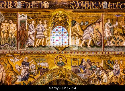 Espulsione dal paradiso, storia della creazione, elaborati mosaici d'oro con episodi del Vecchio e nuovo Testamento, Palazzo Normanno con la Cappella Foto Stock
