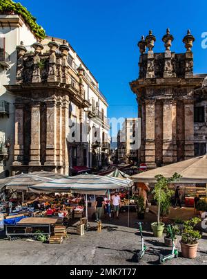 Mercato di Ballaro, il più famoso e antico mercato di Palermo con fascino orientale, Sicilia, Palermo, Sicilia, Italia Foto Stock