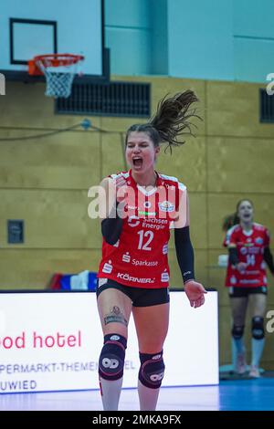 Neuwied, Germania. 28th Jan, 2023. Neuwied, Germania, gennaio 28th 2023: Sophie Dreblow (12 Dresda) durante il maintround del 1. Partita di pallavolo Bundesliga Frauen tra VC Newied 77 e Dresdner SC al Sporthalle Rhein-Wied palestra di Neuwied, Germania. (Norina Toenges/SPP) Credit: SPP Sport Press Photo. /Alamy Live News Foto Stock