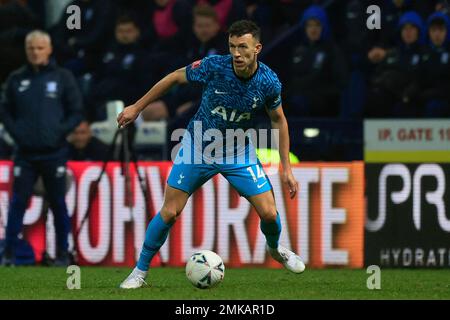 Preston, Regno Unito. 28th Jan, 2023. Ivan Perisic #14 di Tottenham Hotspur controlla la palla durante la partita della Emirates fa Cup Fourth Round Preston North End vs Tottenham Hotspur a Deepdale, Preston, Regno Unito, 28th gennaio 2023 (Photo by Conor Molloy/News Images) a Preston, Regno Unito il 1/28/2023. (Foto di Conor Molloy/News Images/Sipa USA) Credit: Sipa USA/Alamy Live News Foto Stock