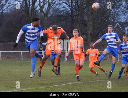 Glasshoughton, West Yorkshire, Regno Unito. 28th Jan, 2023. Toolstation Northern Counties East League Division One, Glasshoughton Welfare AFC v Athersley Recreation il 28th gennaio 2023 presso lo stadio di cartellonistica Lee Johnston, Glasshoughton, West Yorkshire UK Photo Credit Craig Cresswell Photography Credit: Craig Cresswell/Alamy Live News Foto Stock