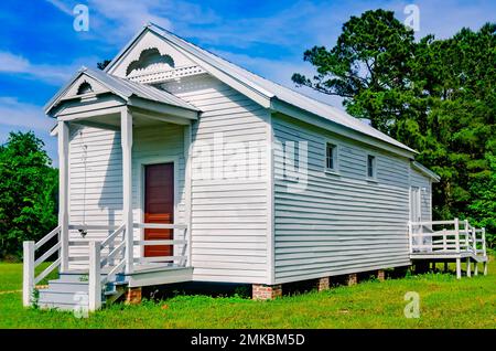 Mon Luis Island Schoolhouse è una foto di Mon Louis Island, 28 aprile 2022, a Coden, Alabama. La storica scuola di una stanza è in fase di restauro. Foto Stock