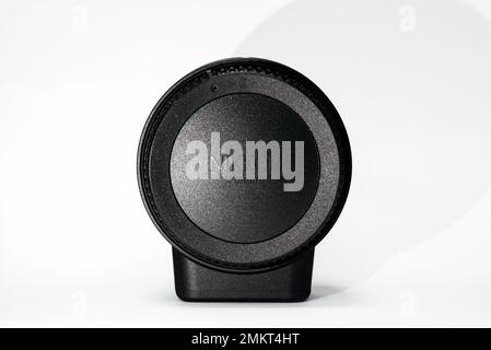 Nikon FTZ adattatore isolato su sfondo bianco primo piano Foto Stock