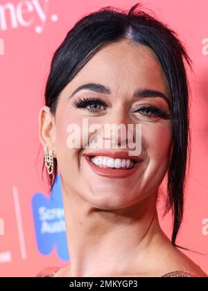 LOS ANGELES, CALIFORNIA, USA - 28 GENNAIO: La cantante americana Katy Perry arriva al G’Day USA Arts Gala 2023 che si tiene presso lo Skirball Cultural Center il 28 gennaio 2023 a Los Angeles, California, Stati Uniti. (Foto di Xavier Collin/Image Press Agency) Foto Stock