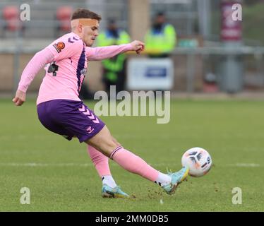 Charlie Cooper di Yeovil Town figlio dell'ex calciatore Mark Cooper e nipote dell'Inghilterra internazionale Terry Cooper durante la partita della National League b Foto Stock