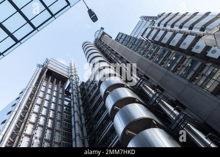 Londra, Regno Unito - 25 aprile 2019: The Lloyds Building o Inside-out Building, la sede dell'istituto assicurativo Lloyds di Londra. Si trova sul Foto Stock