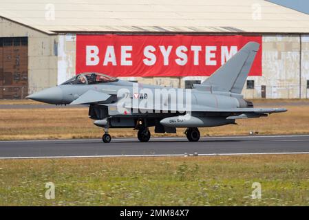 Aeronautica militare austriaca Eurofighter EF2000 al Royal International Air Tattoo RAF Fairford, Gloucestershire, Regno Unito. Dopo la visualizzazione Foto Stock