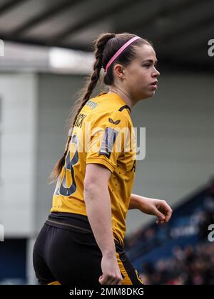 Telford, Regno Unito. 29th Jan, 2023. Telford, Inghilterra, gennaio 29th 2023: Beth Merrick (28 Wolverhampton Wanderers) in azione durante la partita di fa Cup femminile tra Wolverhampton Wanderers e West Ham United a New Bucks Head a Telford, Inghilterra (Natalie Mincher/SPP) Credit: SPP Sport Press Photo. /Alamy Live News Foto Stock