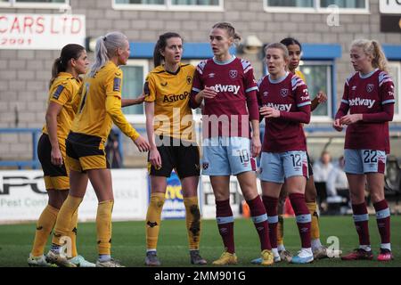 Telford, Regno Unito. 29th Jan, 2023. Telford, Inghilterra, gennaio 29th 2023: Le squadre si preparano per un angolo durante la partita di fa Cup delle donne tra Wolverhampton Wanderers e West Ham United a New Bucks Head a Telford, Inghilterra (Natalie Mincher/SPP) Credit: SPP Sport Press Photo. /Alamy Live News Foto Stock