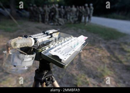 Addestramento di base di combattimento campo di addestramento esercizio, controllo della temperatura e dell'umidità per la sicurezza Fort Sill, Oklahoma, 5 ottobre 2016.Photo by Cindy McIntyre Foto Stock