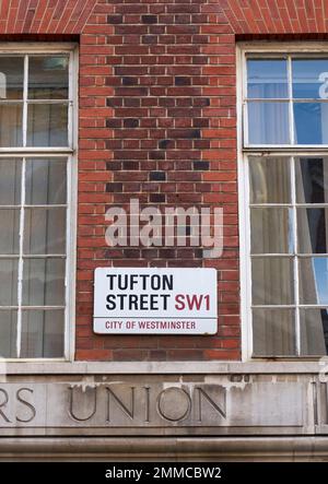 Tufton Street. SW1 55 Tufton Street. Think tank ad ala destra Foto Stock