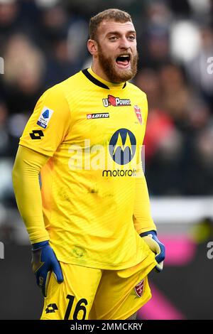 Torino, Italia. 29 gennaio 2023. Michele di Gregorio dell'AC Monza reagisce durante la Serie A una partita di calcio tra Juventus FC e AC Monza. Credit: Nicolò campo/Alamy Live News Foto Stock