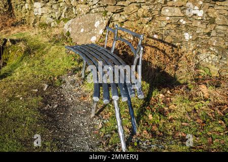 Camminando per i Wainwright Outlyers vicino a Windermere nel Lake District Foto Stock