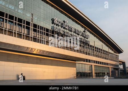 Bangkok, Thailandia - 20 gennaio 2023: Facciata della stazione Bang sue Grand a Bangkok, Thailandia. Foto Stock