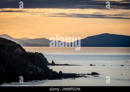 Tramonto su Stretto di Cook, Titahi Bay, Porirua, Wellington, Isola del nord, Nuova Zelanda Foto Stock