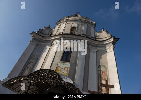 Chiesa della Santa Assunzione, 1755, ex chiesa-monastero Trynitarskyi nella città di Zbarazh, Oblast di Ternopil o provincia, situato nella regione storica della Galizia Foto Stock