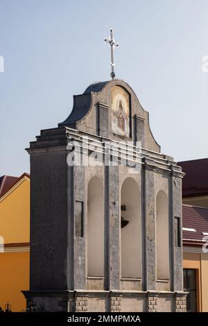 Chiesa della Santa Assunzione, 1755, ex chiesa-monastero Trynitarskyi nella città di Zbarazh, Oblast di Ternopil o provincia, situato nella regione storica della Galizia Foto Stock