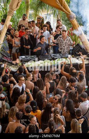 Francia, Herault (34), Lunel, Festival di musica elettronica Domenica sulla terrazza arena Foto Stock