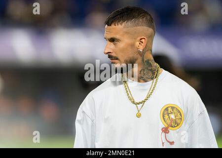 Buenos Aires, Argentina. 29th Jan, 2023. Dario Benedetto di Boca Juniors guarda avanti prima di una partita tra Boca e Atletico Tucuman come parte della Liga Profesional 2023 all'Estadio Alberto J. Armando.(Punteggio finale; Boca 1:0 Atletico Tucuman). Credit: SOPA Images Limited/Alamy Live News Foto Stock