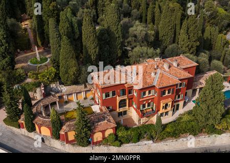 Francia, Alpes-Maritimes, Menton, Domaine des Colombieres, la villa (veduta aerea) Foto Stock