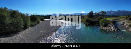 Vista aerea di Fischen a Allgäu con vista sul fiume Iller. Confluenza di Weiler Ach e Grundbach. Fischen im Allgäu, alta Allgäu, Svevia, Baviera, G Foto Stock