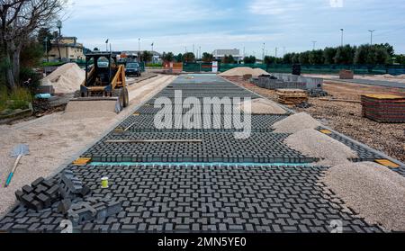 Cataste di pietre ad incastro per installazione passo carraio landscaping Foto Stock