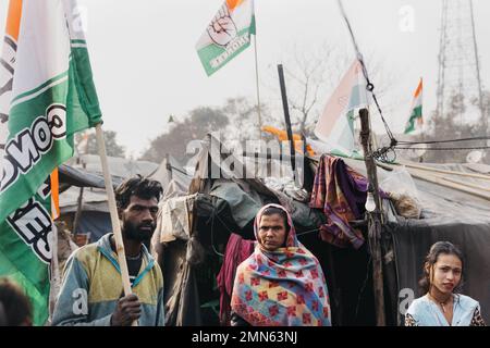 Punjab, India. 12th Jan, 2023. LUDHIANA, PB - GENNAIO 12: Residenti locali in un quartiere musulmano durante un raduno organizzato dal leader del Congresso, Rahul Gandhi a Ludhiana, Punjab, 12 gennaio 2023.(Foto di Elke Scholiers/Sipa USA) Credit: Sipa USA/Alamy Live News Foto Stock