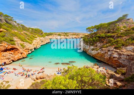 Bellissima spiaggia Caló des Moro a Maiorca, Isole Baleari, Spagna Foto Stock