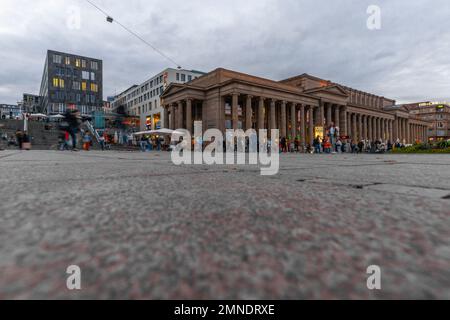 Via principale dello shopping Könistrasse nel centro della città, Shopping Passage Königsbau, Stoccarda, Baden Wuerttemberg, Germania meridionale, Europa Foto Stock