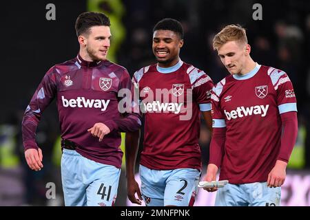 Derby, Regno Unito. 30th gennaio 2023Declan, ben Johnson e Flynn Downes del West Ham United celebrano la vittoria durante la partita di fa Cup tra Derby County e West Ham United a Pride Park, Derby, lunedì 30th gennaio 2023. (Credit: Jon Hobley | MI News & Sport) Credit: MI News & Sport /Alamy Live News Foto Stock
