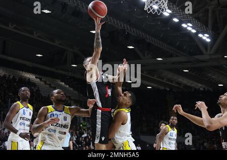 Bologna, Italia. 29th Jan, 2023. Isaia Cordinier (Segafredo Virtus Bologna) durante la partita del campionato italiano di basket LBA Segafredo Virtus Bologna vs. Tezenis Scaligera Verona - Bologna, 29 gennaio 2023 a Segafredo Arena - Foto: Michele Nucci Credit: Independent Photo Agency/Alamy Live News Foto Stock