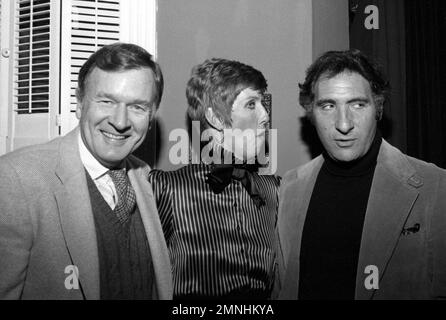 Dietro le quinte di marcia Wallace con Bill Daley e Judd Hirsch allo spettacolo di una donna di marcia Wallace "una persona quasi perfetta" al San Andreas Theater di West Hollywood, California. Novembre 6, 1981. Credit: Ralph Dominguez/MediaPunch Foto Stock