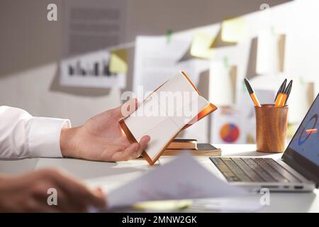 Esempi di idea di analisi aziendale rendono Una grande Analystㅍ aziendale Foto Stock