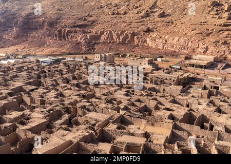 Alula Old Town, Panoramica della città di Alula, Arabia Saudita, Vista orizzontale. Città Nabatea di 900 anni in Arabia Saudita. Area di Medinah. Foto Stock