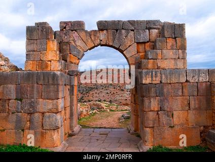 Tiddis porta delle rovine romane, Nord Africa, BNI Hamden, Algeria Foto Stock