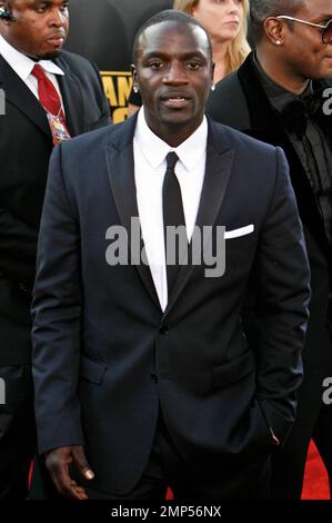 MAVRIXPHOTO.COM Akon arriva agli American Music Awards 2008 al Nokia Theatre di Los Angeles, California. 11/23/2008. Byline e/o link di utilizzo web deve leggere MAVRIXPHOTO.COM la mancata corretta byline incorrerà il doppio della tariffa concordata. Foto Stock