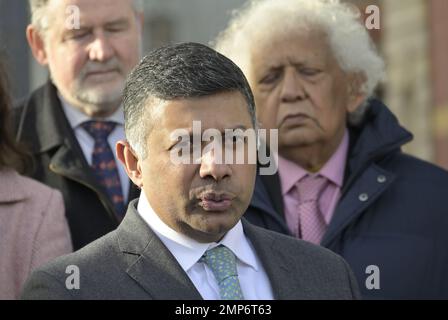 Vikram Kumar Doraiswami - Alto Commissario dell'India al Regno Unito - ad un evento presso la statua del Mahatma Gandhi in Piazza del Parlamento per commemorare il Mart Foto Stock