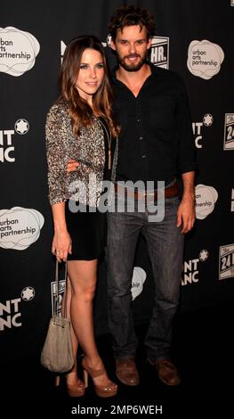 L'attrice Sophia Bush e l'attore Austin Nichols partecipano a Montblanc presenta le 24 ore di plays LA al Broad Stage di Santa Monica, CA. 6/18/11 Foto Stock