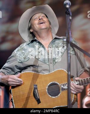 La superstar della musica country Alan Jackson si esibisce dal vivo in concerto al Seminole Hard Rock Live di Hollywood, Florida. 10/1/09. Foto Stock