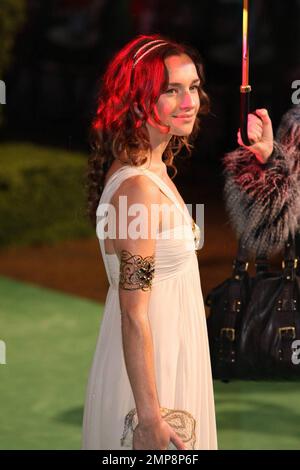 Jemma Powell arriva alla Royal World Premiere di "Alice nel paese delle meraviglie" che si tiene a Odeon Leicester Square. Londra, Regno Unito. 02/25/10. Foto Stock