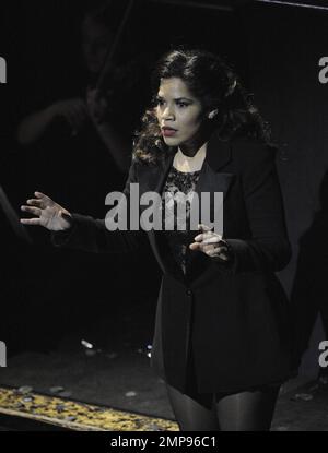 La star di 'ugly Betty' America Ferrera fa il suo debutto nel musical 'Chicago' la sera di apertura al Garrick Theatre nel West End. Londra, Regno Unito. 7th novembre 2011. . Foto Stock