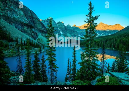 Splendido panorama sul lago Moraine Foto Stock