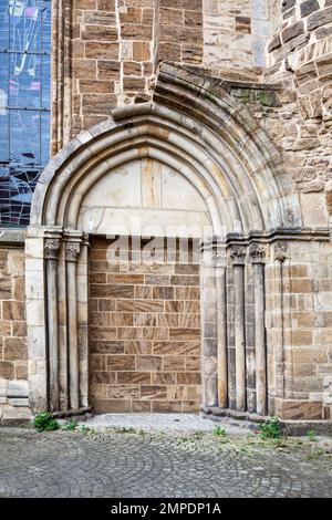 Portale aperto, Cattedrale di Minden, Minden, Renania settentrionale-Vestfalia, Germania Foto Stock