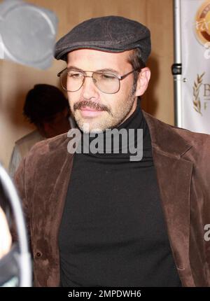 L'attore Billy Zane è quasi irriconoscibile con i suoi baffi e cappello mentre arriva alla prima mondiale di "come buono come morto" al 10th° Festival annuale del Cinema di Beverly Hills al Clarity Theater. Los Angeles, California. 04/14/10. . Foto Stock