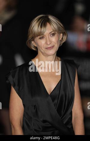 Sandra Hebron al 54th° BFI London Film Festival inaugura la serata di gala in anteprima di 'Never Let Me Go' all'Odeon Cinemas Leicester Square. Londra, Regno Unito. 10/13/10. Foto Stock