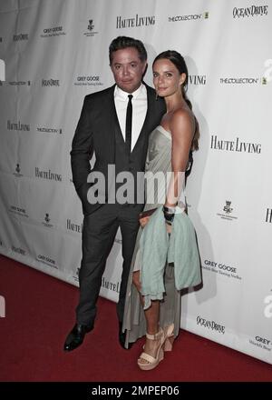 Attrice del programma televisivo USA Network con sede a Miami 'Burn Notice' Gabrielle Anwar e Shareef Malnik durante il Gala annuale dei Blacks si è tenuta l'Eden Roc Renaissance Miami Beach beneficiando delle conseguenze Charity & Foundation. L'evento di gala annuale è ospitato da Lea Black e suo marito, importante avvocato della difesa penale Roy Black. Miami, Florida. 03/02/11. Foto Stock