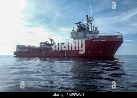 Michael Bunel / le Pictorium - l'Oceano Viking nel Mediterraneo - 23/12/2022 - Mediterraneo / Mediterraneo - Illustrazione della ONG Foto Stock