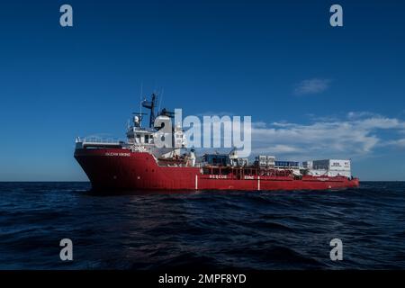 Michael Bunel / le Pictorium - l'Oceano Viking nel Mediterraneo - 21/12/2022 - Mediterraneo / Mediterraneo - Illustrazione della ONG Foto Stock